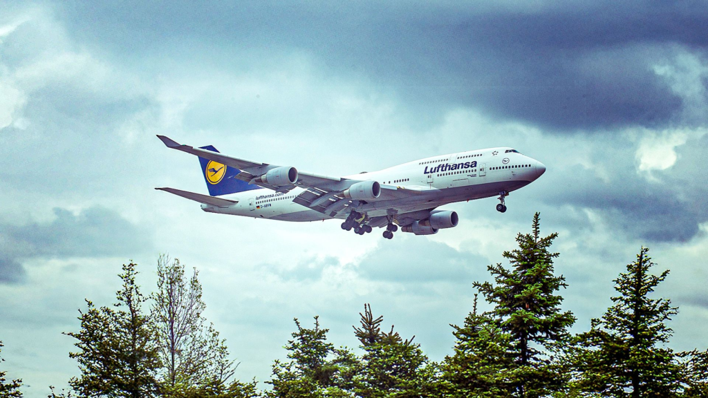 The 5 Rarest Boeing 747 Routes
