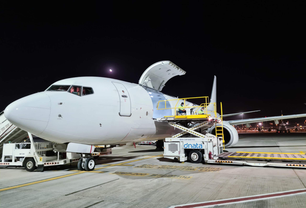 Titan Aviation Leasing offloads 737-800Fs
