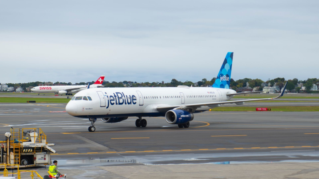 JetBlue Airbus A321 Returns To Boston After Passenger Smokes Marijuana In Lavatory